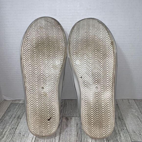Sole Mates Womens Size 11 Slip On Canvas Shoes Loafers White Pineapple Print - Picture 7 of 8
